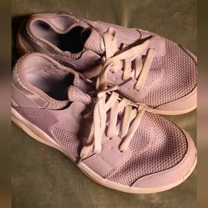 🍀3/15 Athletic Works Sneakers in Purple